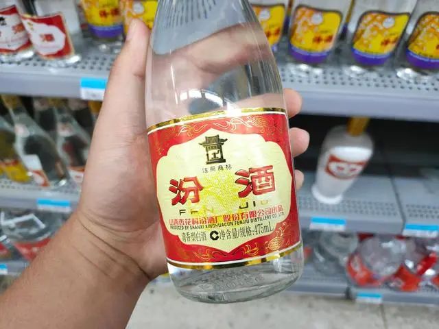 白酒區分糧食酒和勾兌酒_白酒怎么區分糧食酒和勾兌酒_白酒怎么區分糧食酒和勾兌酒