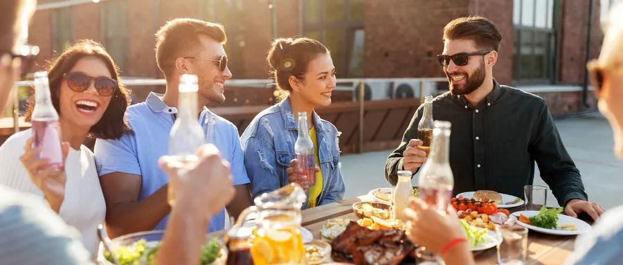 白酒兌什么飲料好喝_白酒兌飲料對身體有害嗎_兌白酒飲料喝好還是不好