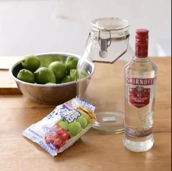 泡酒菠蘿功效和作用_菠蘿泡酒的功效_泡酒菠蘿功效與作用