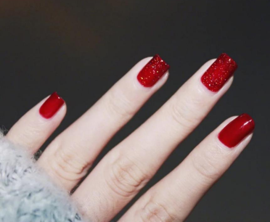 美甲酒紅色_美甲酒紅色怎么調出來的_酒紅色美甲款式